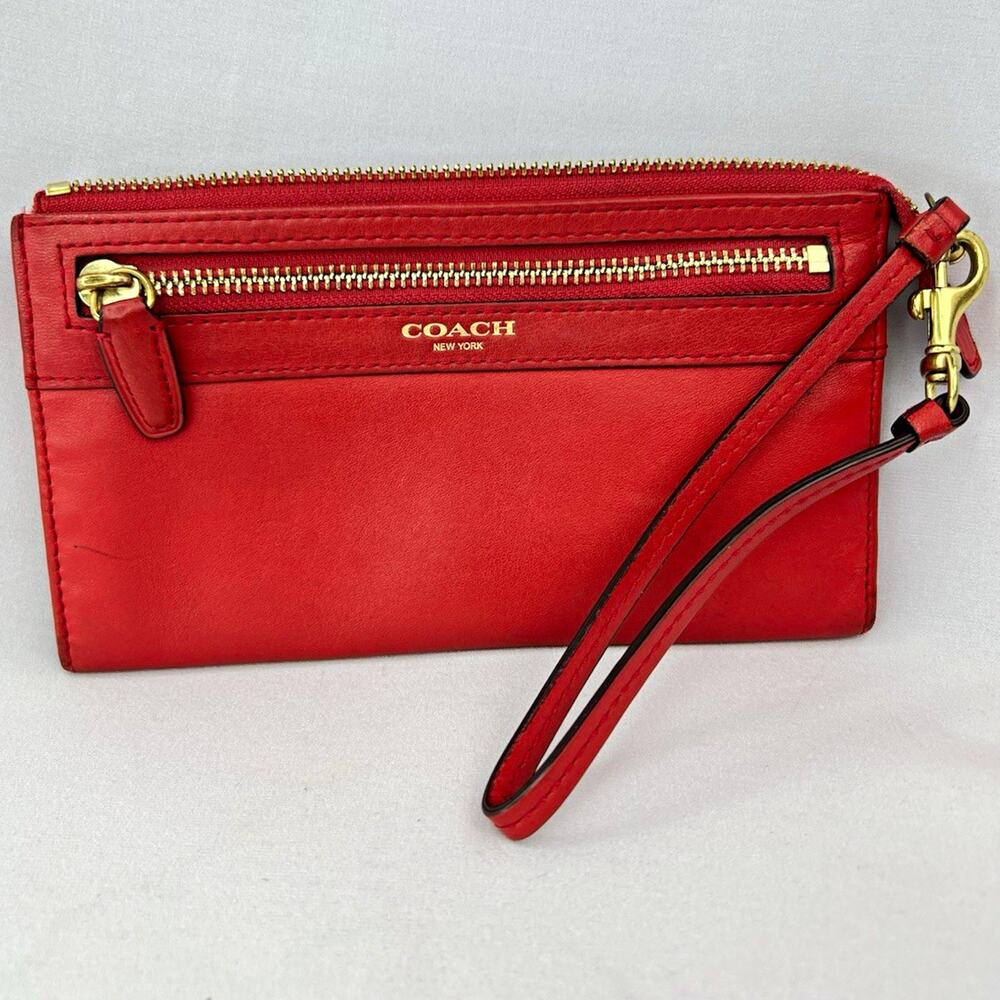 Vintage COACH Madison Slim Zippy Wristlet Wallet Red Leather Gold Hardware Y2K